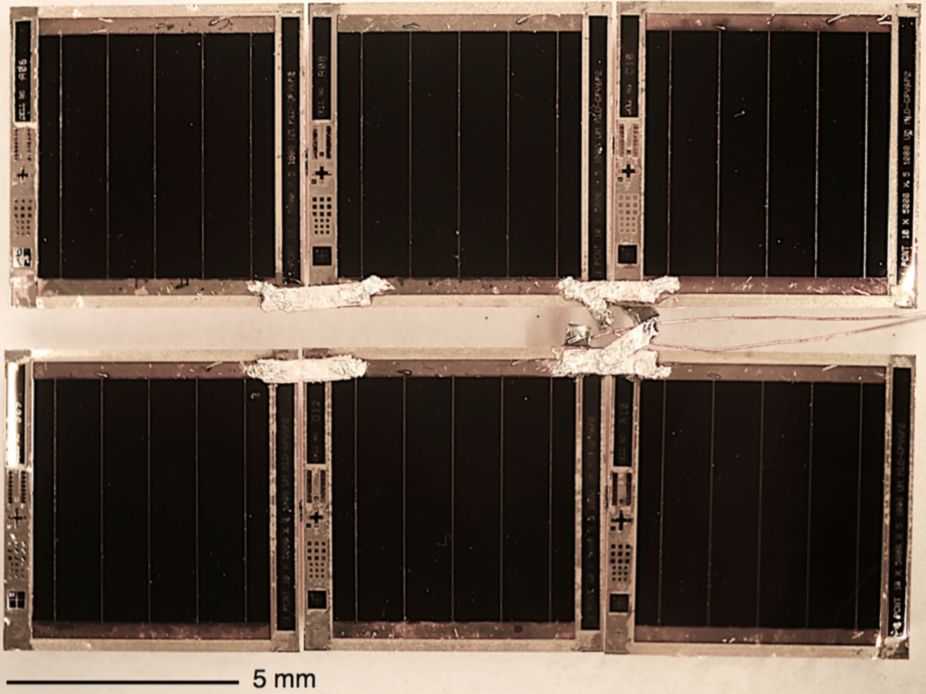 太陽能電池板，包含6塊約5mm邊長的太陽能電池