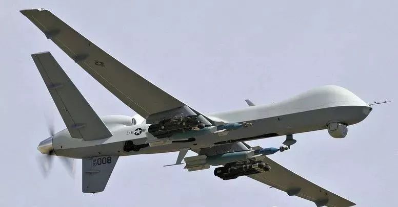 MQ-9“死神”是在MQ-1“捕食者”的基礎(chǔ)上研制的一款極具殺傷力的無(wú)人作戰(zhàn)飛機(jī)，