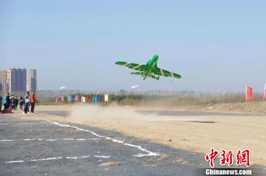 飛無人機安全最重要，長沙小伙被無人機 “削”斷手指肌腱