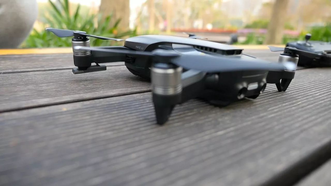 大疆 Mavic Air 全球首發(fā)評測：可能是性價比最高的無人機