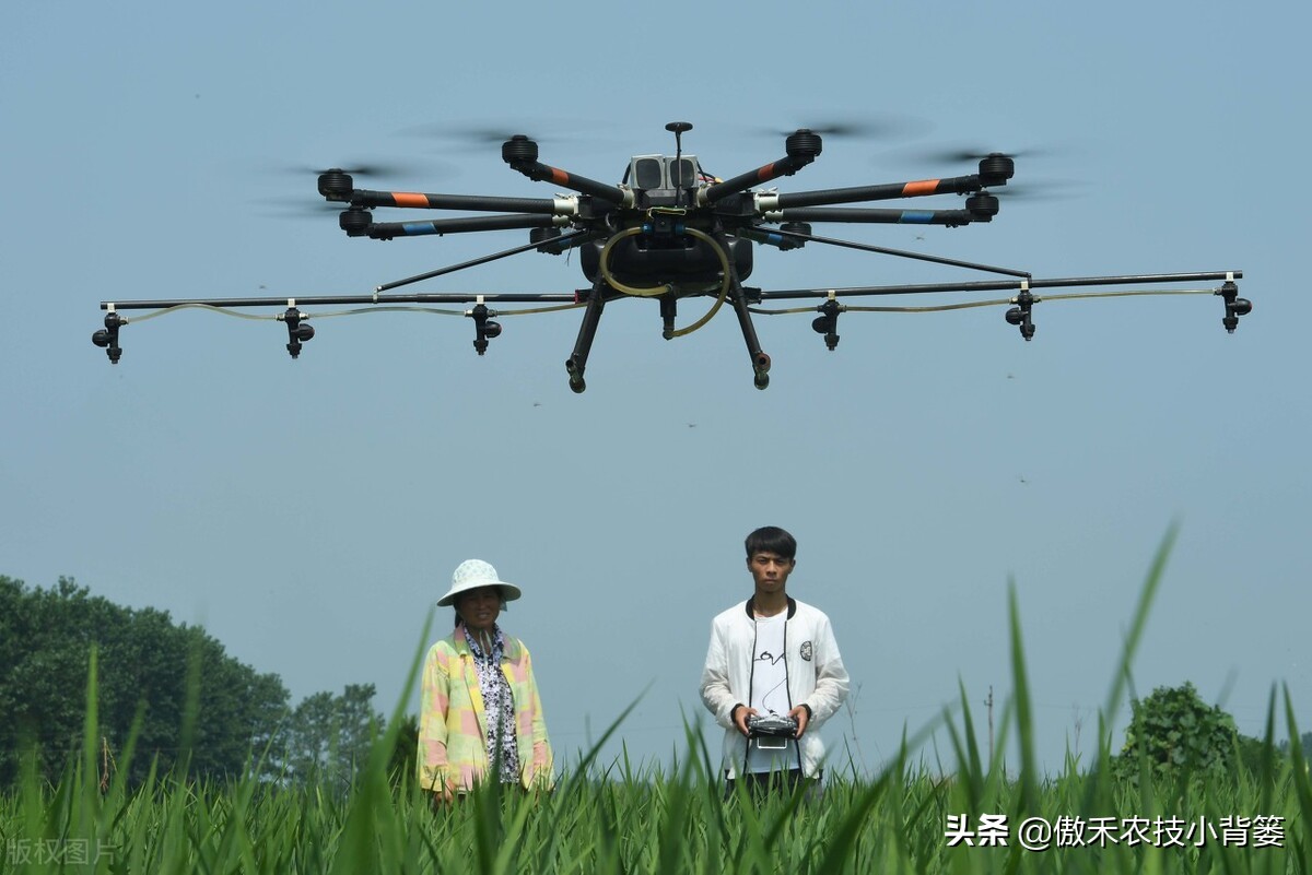 無人機打藥到底好不好？這些優(yōu)點和缺點你要先搞明白