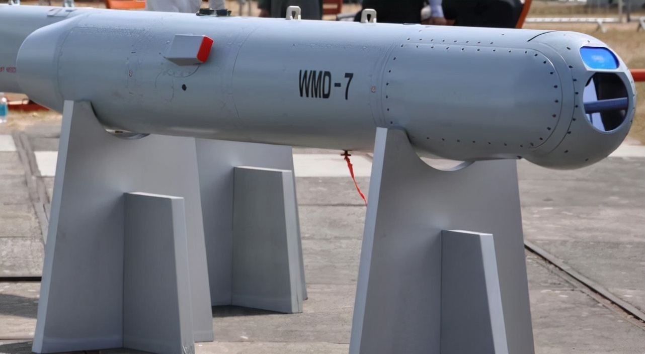 WMD-7：機載光電瞄準吊艙，“梟龍”戰(zhàn)斗機的標準裝備