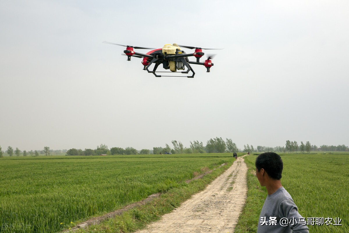 農(nóng)業(yè)無人機噴藥到底好不好？它有什么優(yōu)缺點？看看這些都清楚嗎？