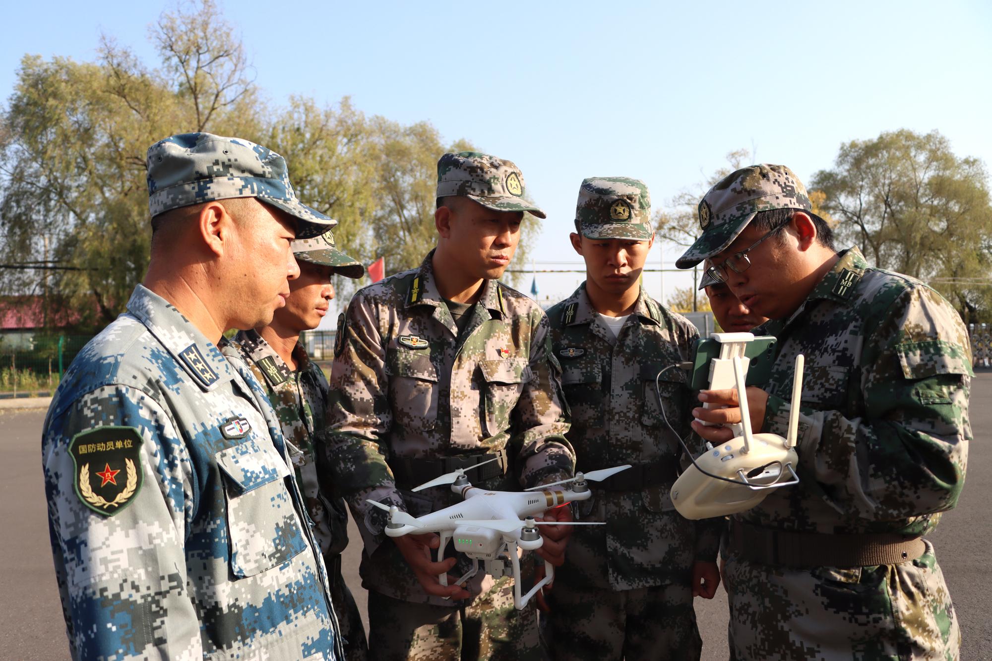 遼源市西安區(qū)人武部組織基干民兵無人機技能培訓(xùn)